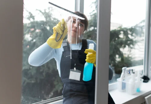 Nettoyage de vitres intérieures et extérieures à Juniville